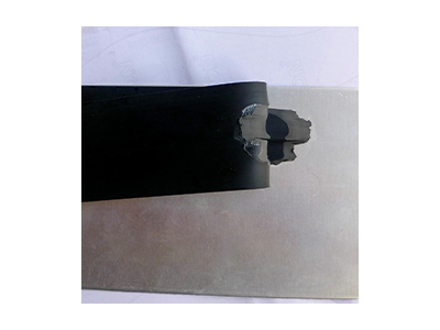 橡膠粘金屬膠水案例，聚力這款膠粘接強度高達到撕裂材質(zhì)效果