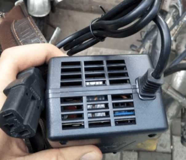 密封絕緣膠水,電子元器件灌封AB膠,透明灌封AB膠,電源設配器密封膠