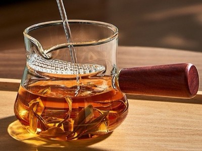 聚力耐高溫膠水，遇高溫不發(fā)軟，助力茶具廠家打造新品